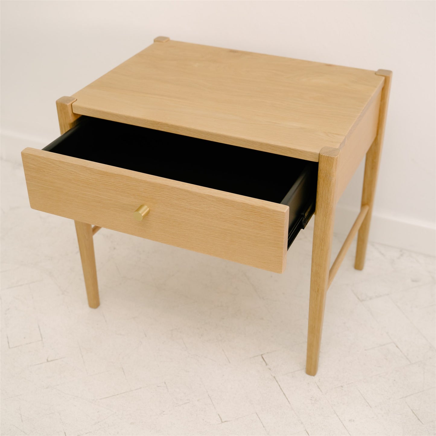 The Safi Pedestal