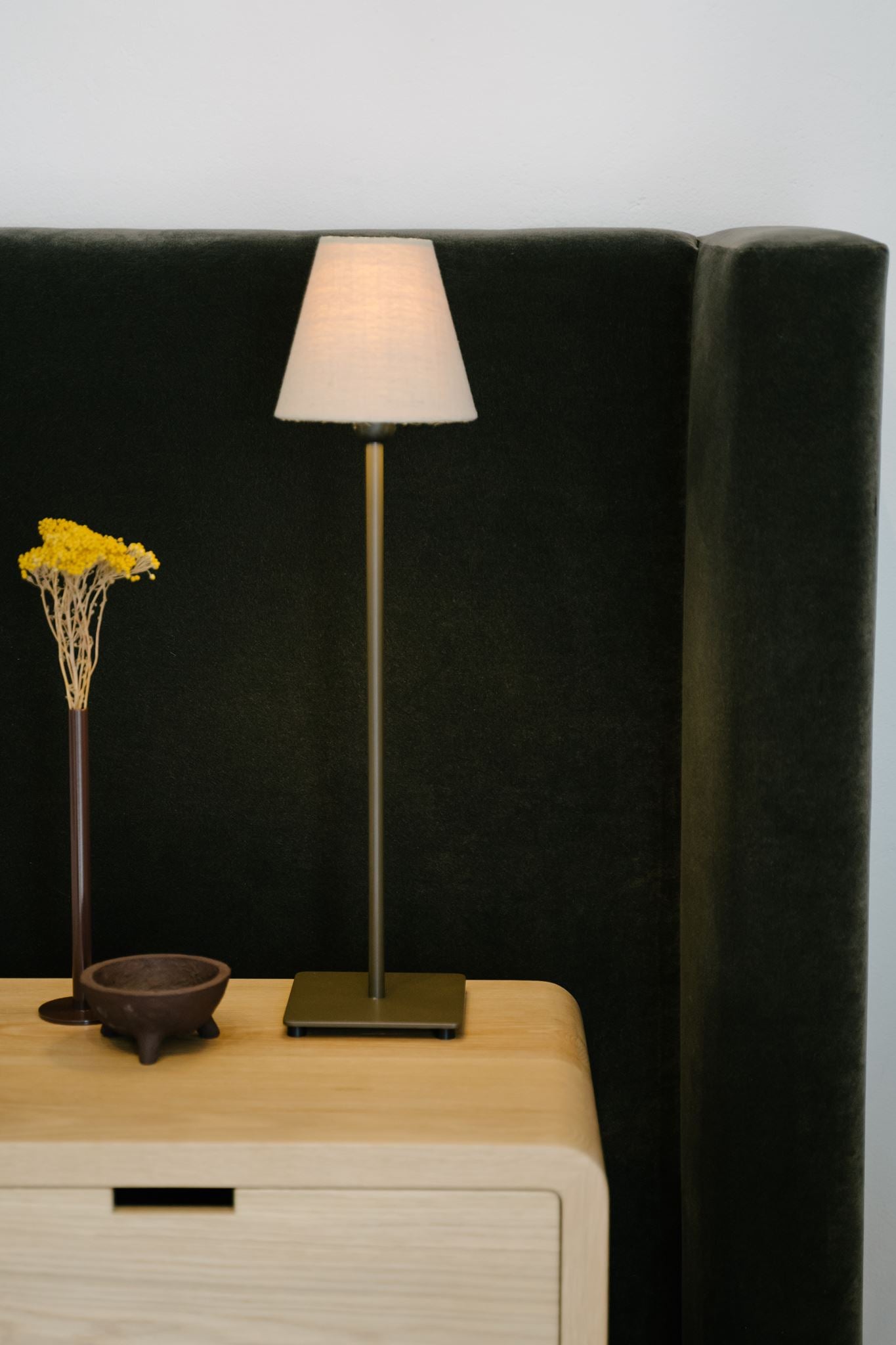 The Simple Table Lamp