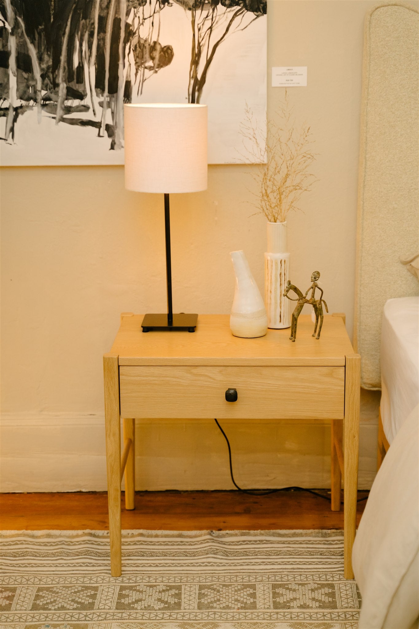 The Safi Pedestal