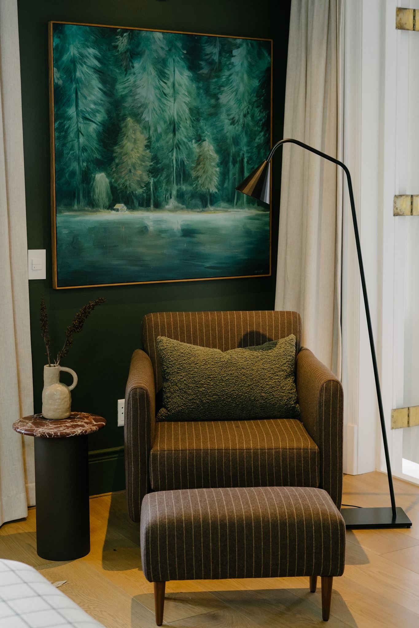 The Dinky Retro Chair