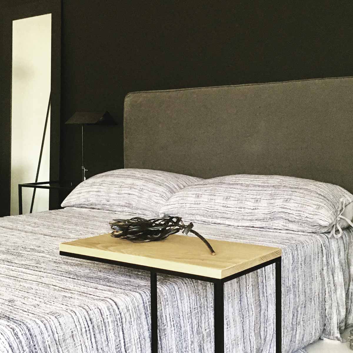 The C-Shape Side Table