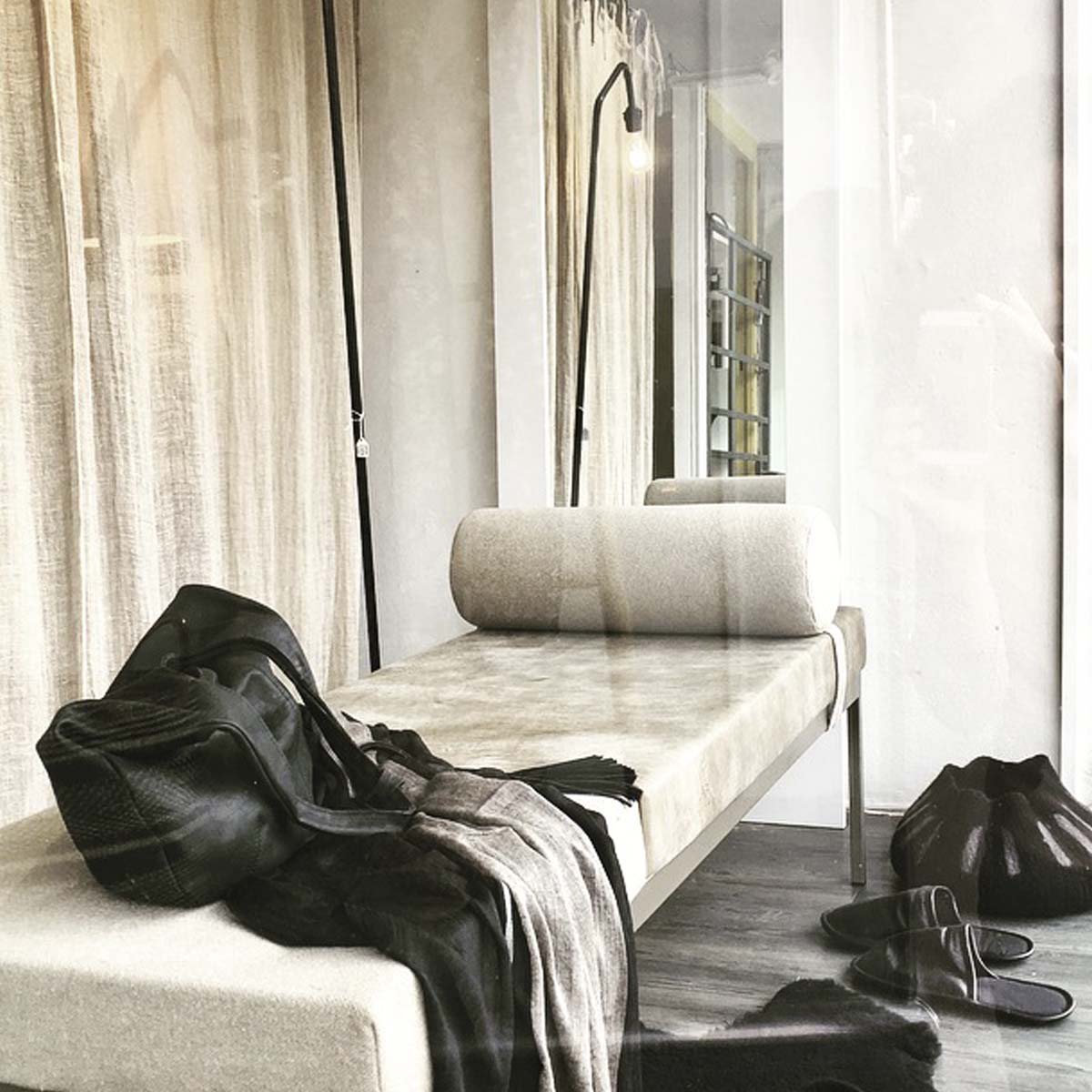 The Impressionist Daybed