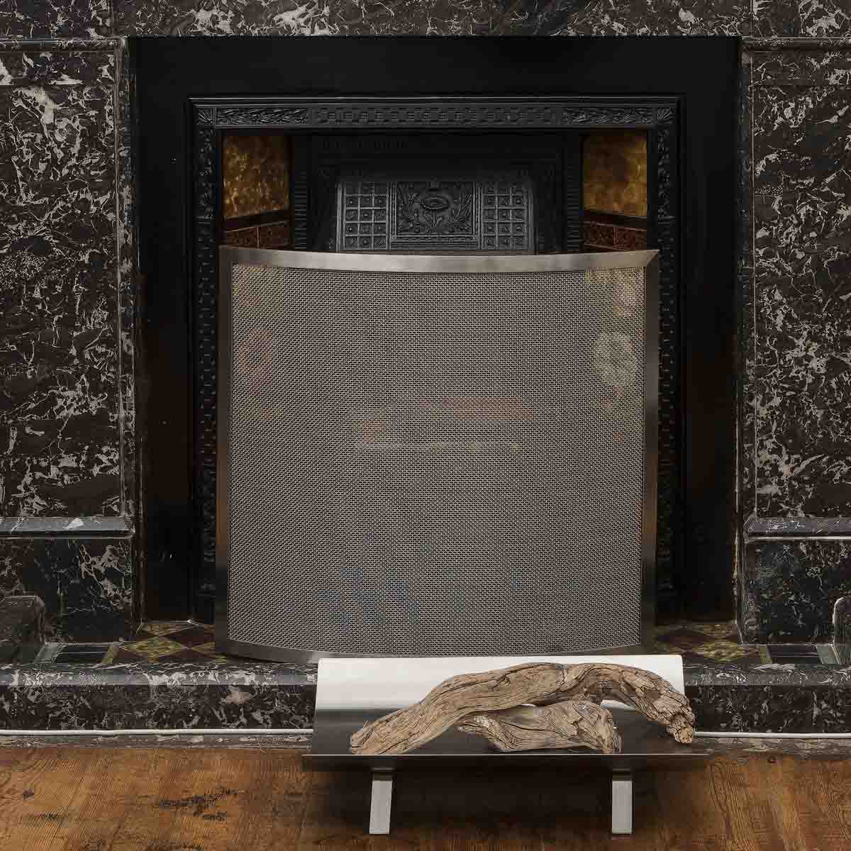 The Curved Mesh Fire Screen