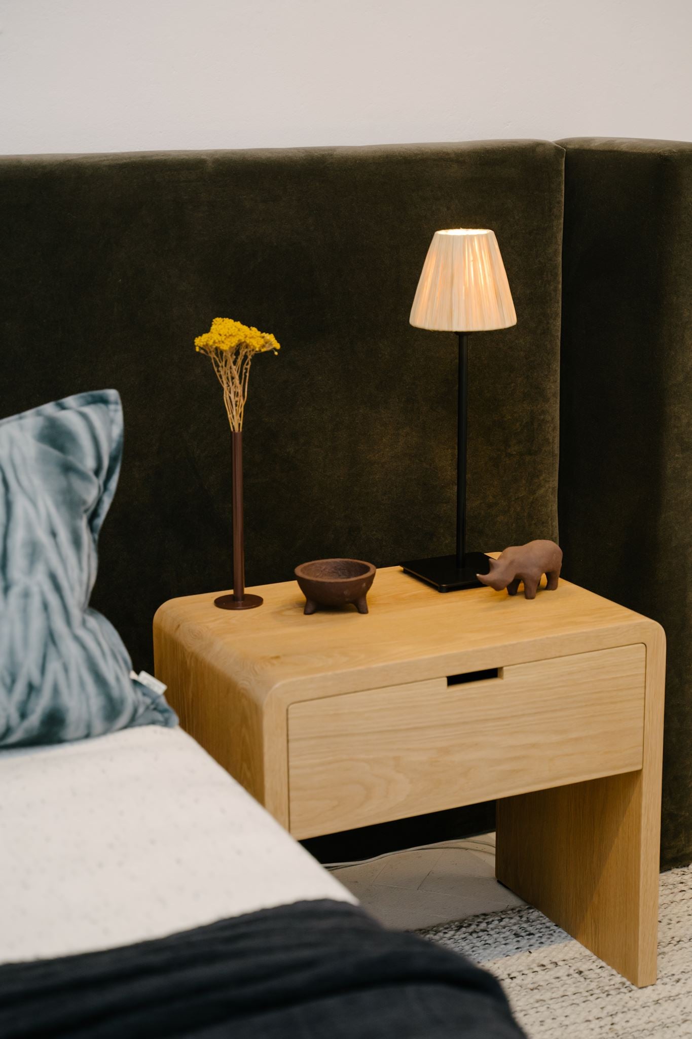 The Curved Pedestals