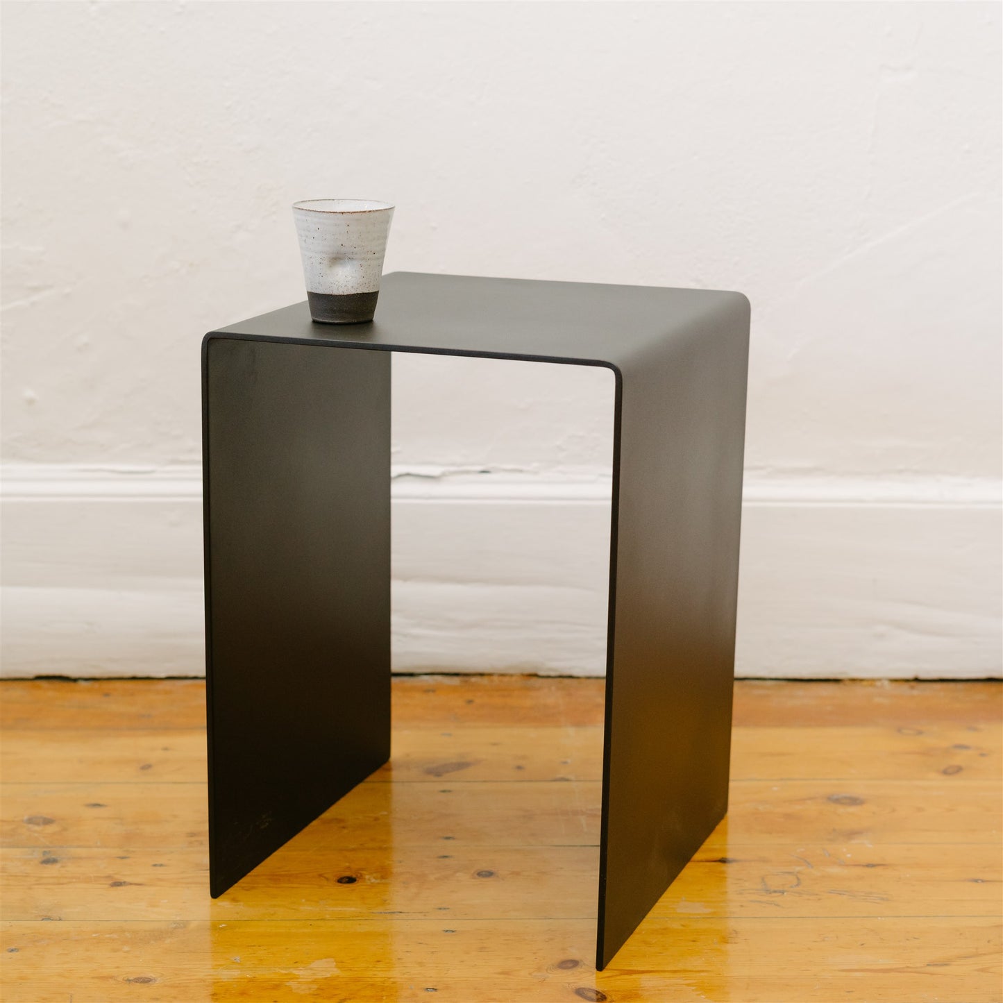 The U Side Table