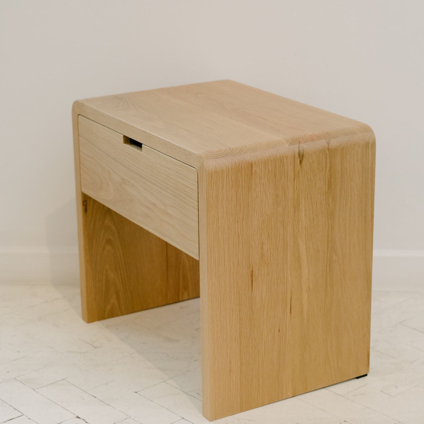 The Curved Pedestals