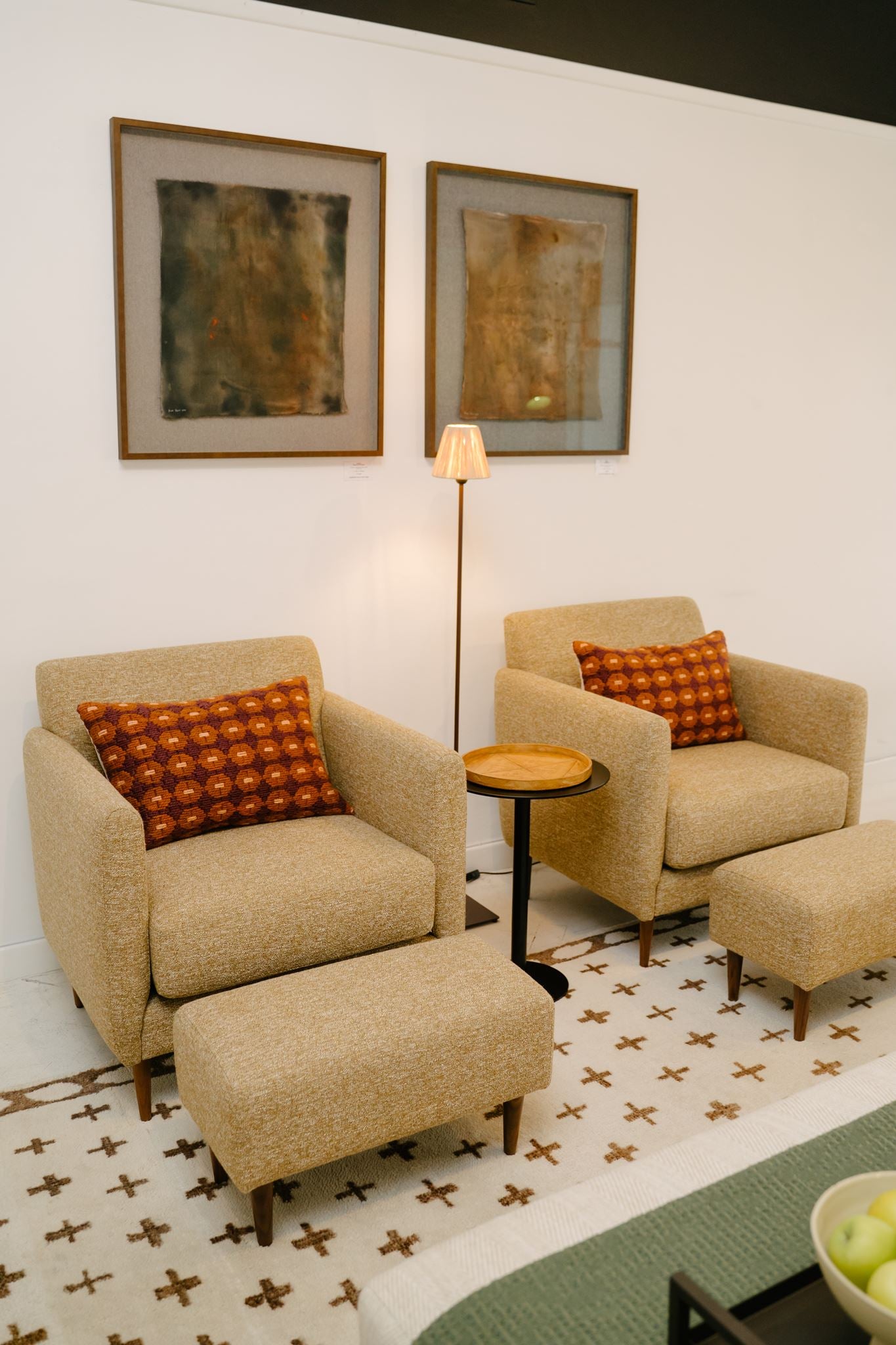 The Dinky Retro Chair